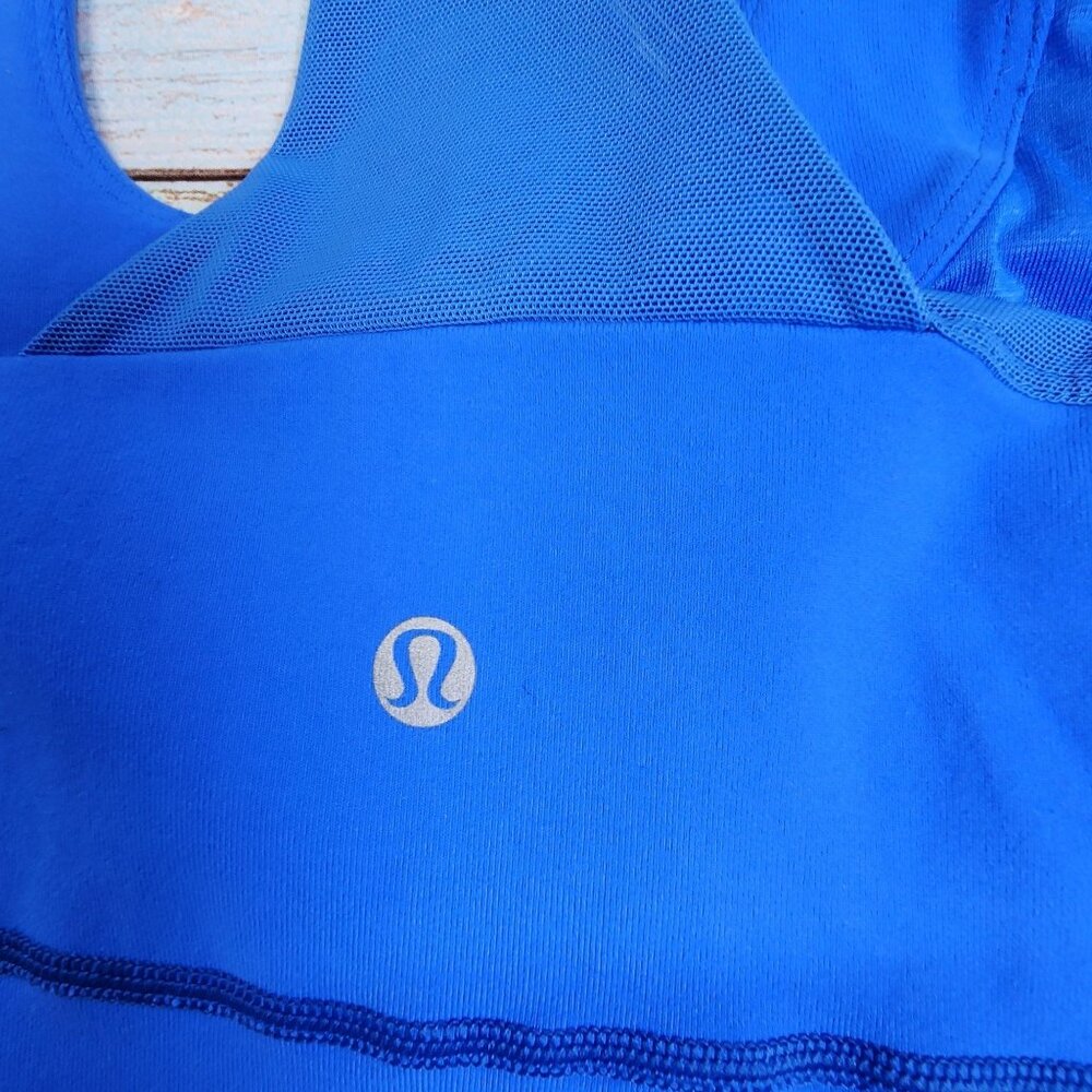 Lululemon Womens Small Blue Racerback Athletic Tank Top Built In Shelf Bra - Picture 3 of 6
